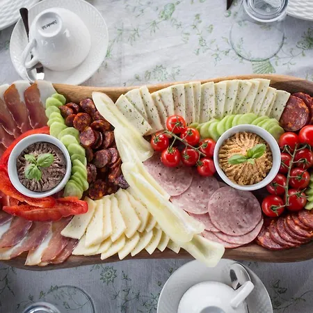 Gella Kuria Balatonszolos