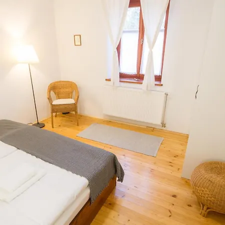 Gella Kuria * Balatonszolos